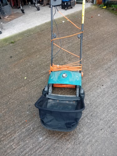 Scarifier lawn raker - scarifier,