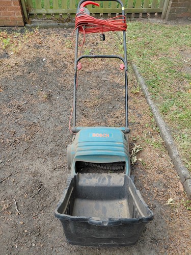 Scarifier lawn raker - scarifier,