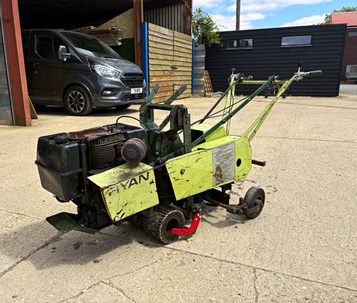 Turf cutter sod - /,
